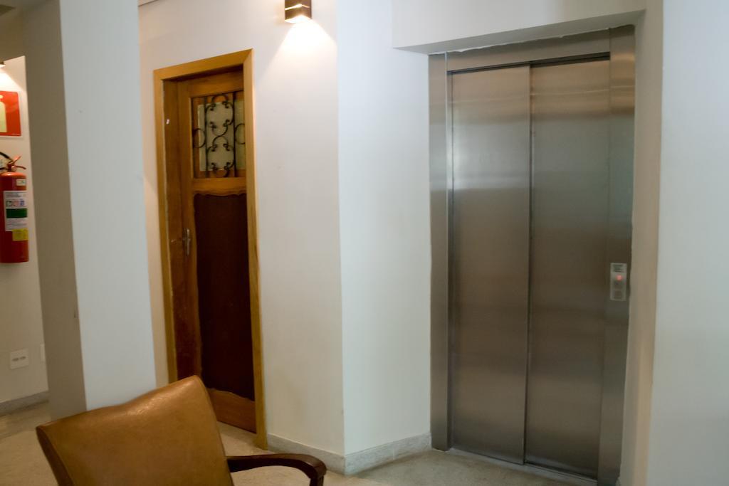 Bh Boutique Hostel เบโลโอรีซอนชี ภายนอก รูปภาพ
