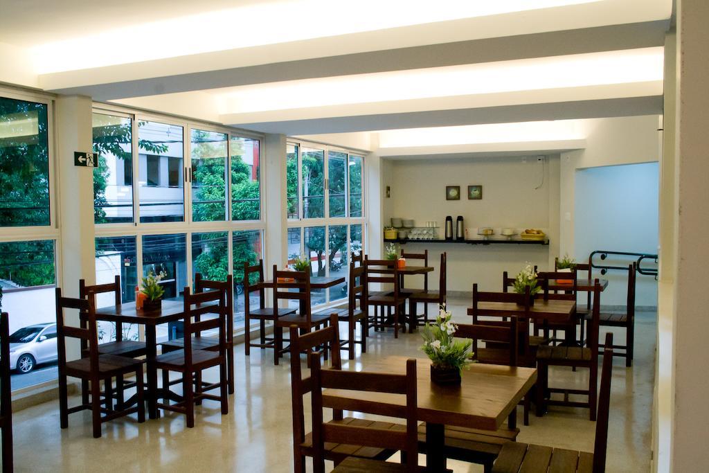 Bh Boutique Hostel เบโลโอรีซอนชี ภายนอก รูปภาพ