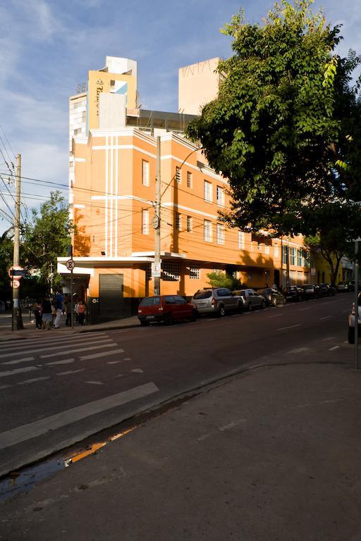 Bh Boutique Hostel เบโลโอรีซอนชี ภายนอก รูปภาพ