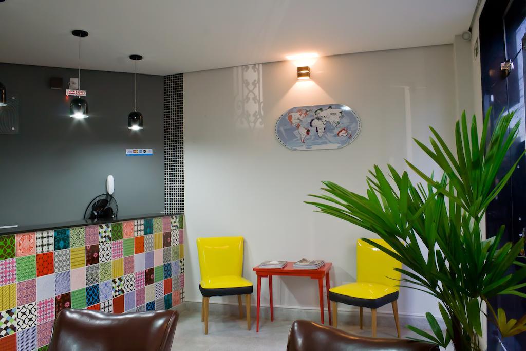 Bh Boutique Hostel เบโลโอรีซอนชี ภายนอก รูปภาพ