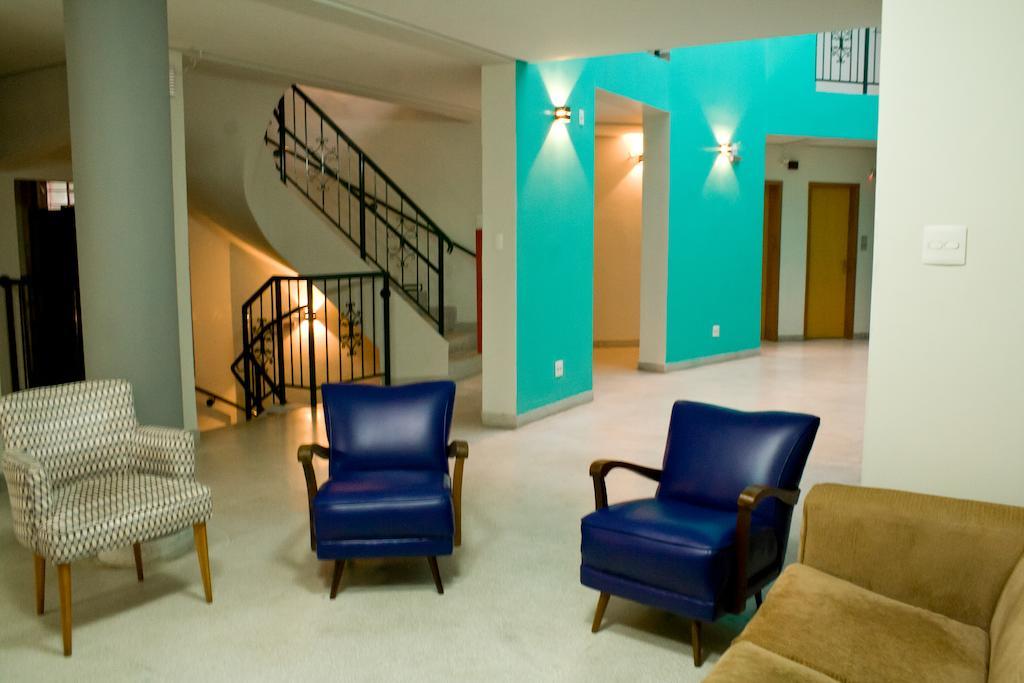 Bh Boutique Hostel เบโลโอรีซอนชี ภายนอก รูปภาพ