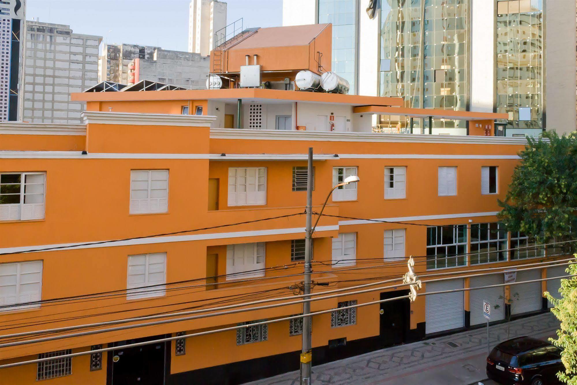 Bh Boutique Hostel เบโลโอรีซอนชี ภายนอก รูปภาพ