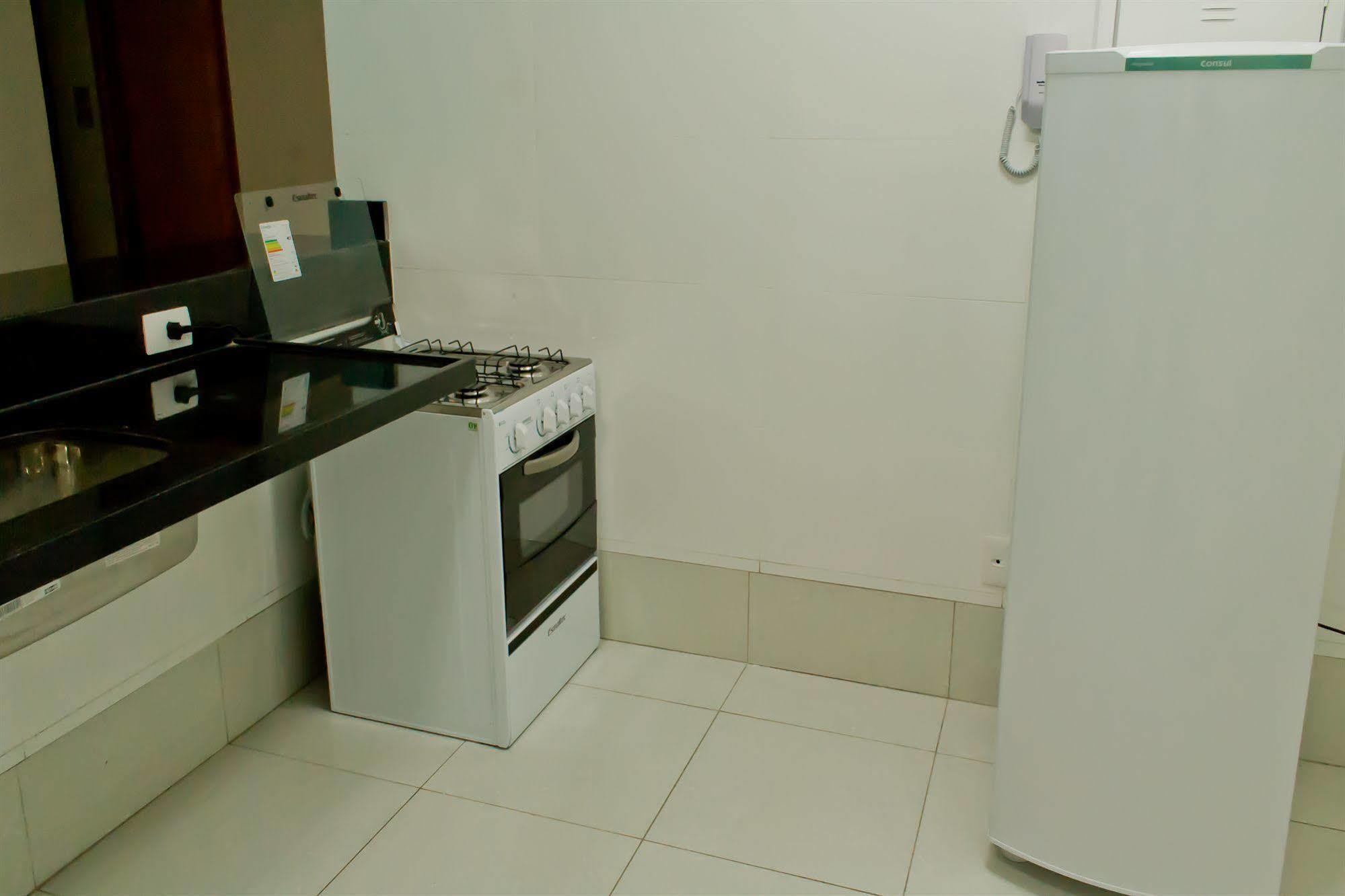 Bh Boutique Hostel เบโลโอรีซอนชี ภายนอก รูปภาพ