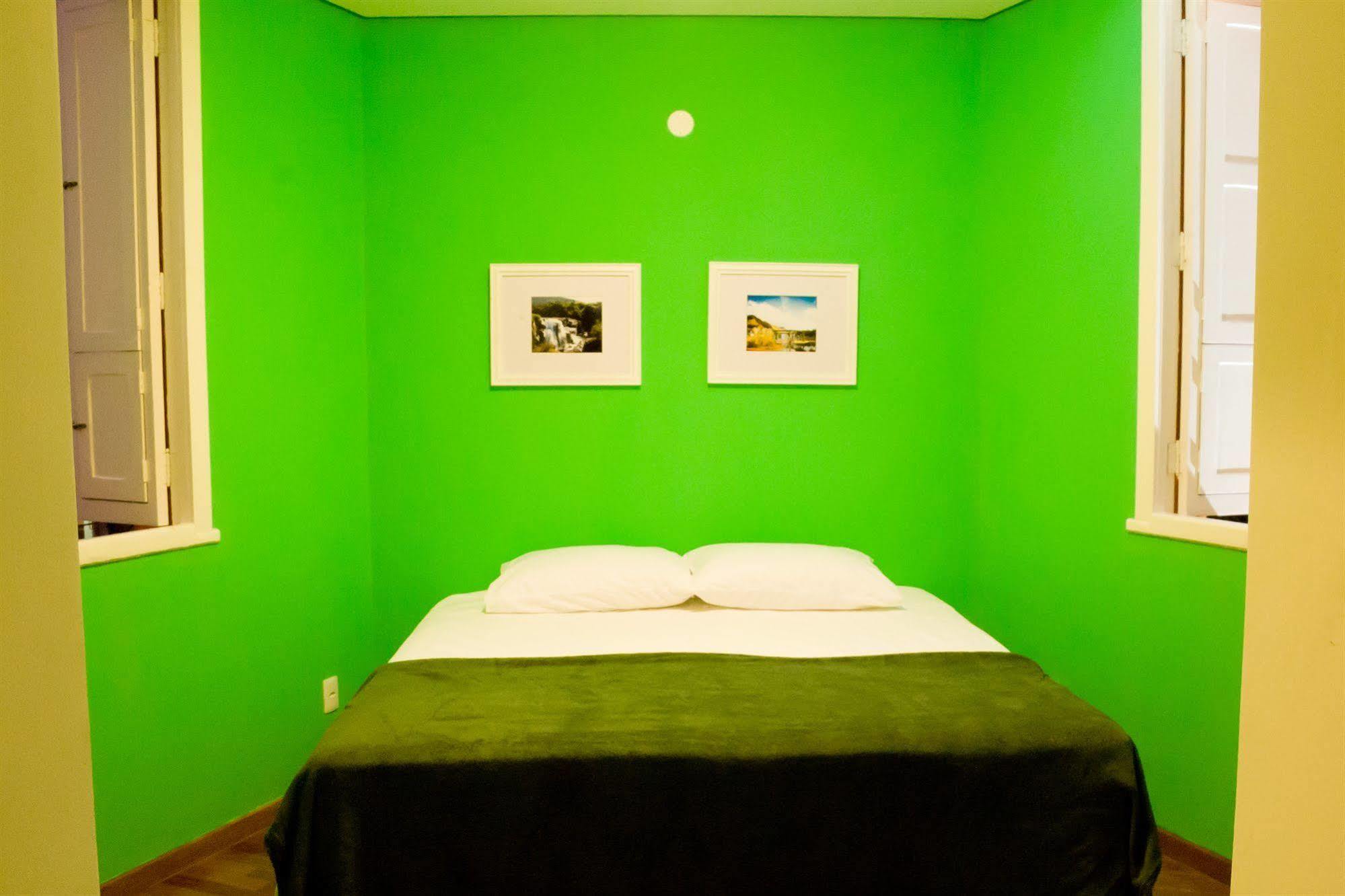 Bh Boutique Hostel เบโลโอรีซอนชี ภายนอก รูปภาพ