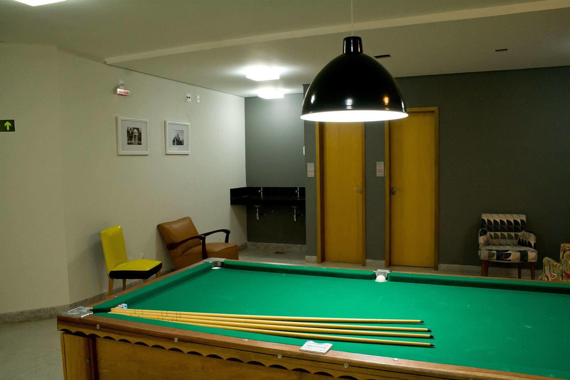 Bh Boutique Hostel เบโลโอรีซอนชี ภายนอก รูปภาพ