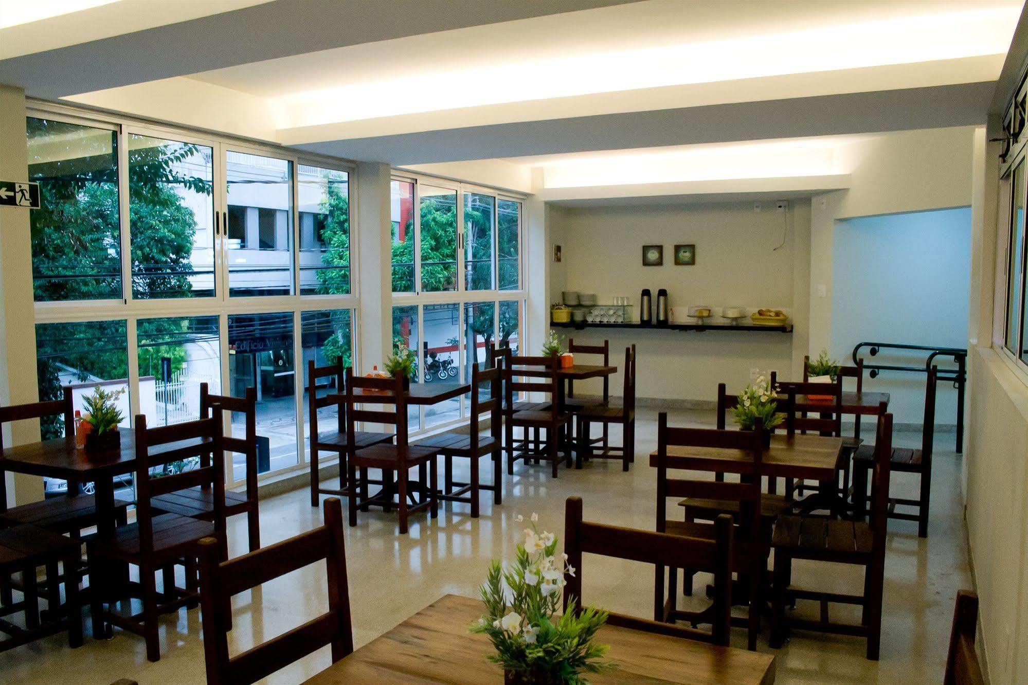 Bh Boutique Hostel เบโลโอรีซอนชี ภายนอก รูปภาพ
