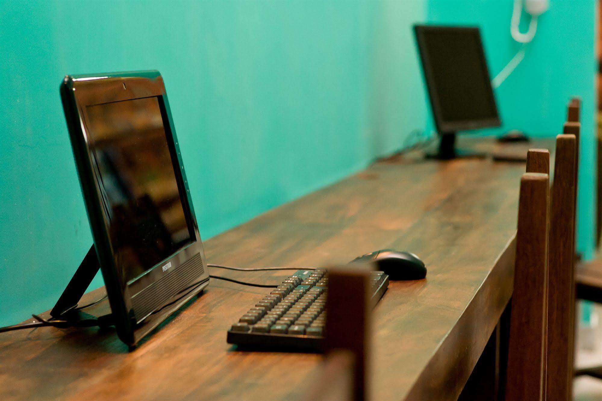 Bh Boutique Hostel เบโลโอรีซอนชี ภายนอก รูปภาพ